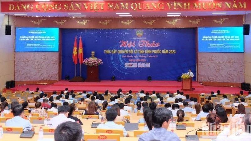 Bình Phước tổ chức hội thảo chuyển đổi số năm 2023.