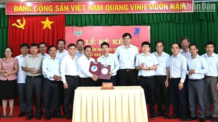 Hội Nông dân tỉnh Bình Phước ký kết hợp tác với VNPT Bình Phước