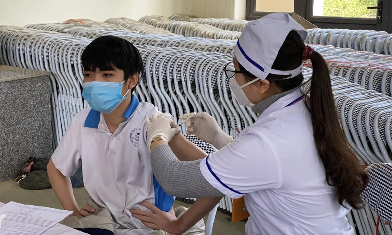 Bộ Y tế đề nghị các địa phương tổ chức tiêm phòng đầy đủ các vaccine phòng bệnh cho trẻ trước mùa tựu trường