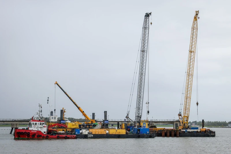 Trạm tiếp nhận LNG tại cảng Wilhelmshaven được kỳ vọng sẽ trở thành công cụ hữu hiệu giúp kinh tế Đức đứng vững trong khủng hoảng năng lượng. Ảnh: AFP/TTXVN