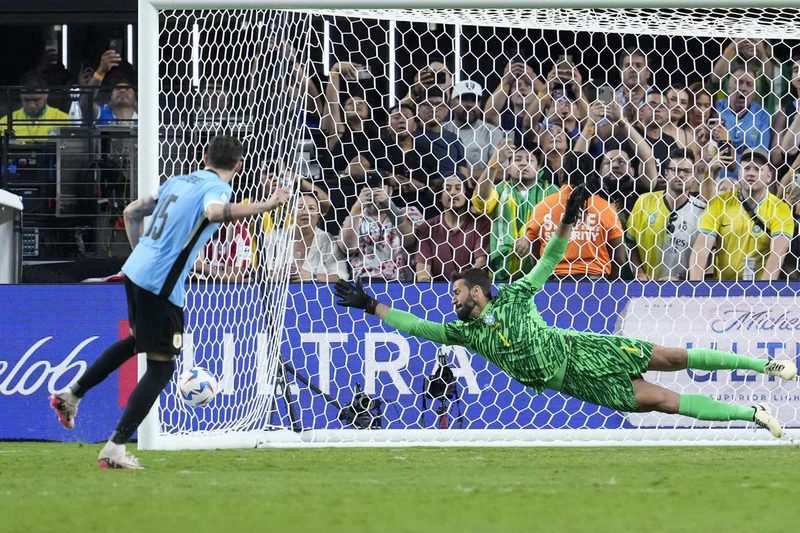 Uruguay vượt qua Brazil sau loạt sút luân lưu. (Ảnh: Getty) 