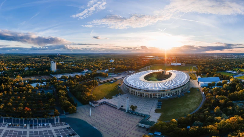 Toàn cảnh Olympiastadion từ trên cao. (Ảnh: UEFA)