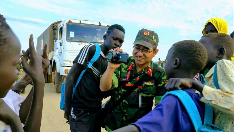 Tác giả trong chuyến tác nghiệp tại Cộng hòa Nam Sudan (tháng 10/2018).