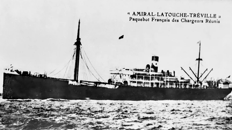 Ngày 5/6/1911, tại Bến Nhà Rồng, người thanh niên yêu nước Nguyễn Tất Thành (sau này là Chủ tịch Hồ Chí Minh) lên tàu mang tên “Amiral La Touche De Trévillie” ra nước ngoài tìm đường cứu nước. (Ảnh TTXVN) 