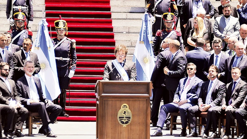 Tân Tổng thống Argentina Javier Milei phát biểu tại lễ nhậm chức. (Ảnh TÂN HOA XÃ)
