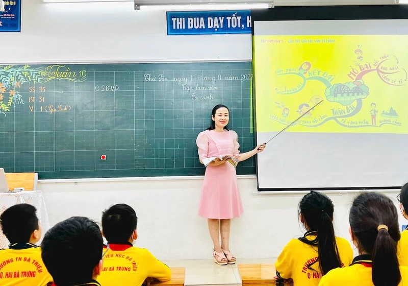Cô giáo Trần Thị Mai Trang trong giờ lên lớp
