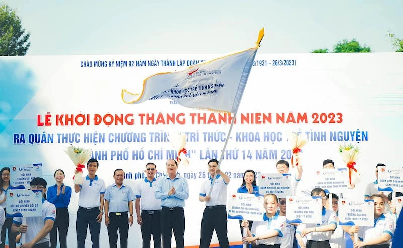 Tuổi trẻ Thành phố Hồ Chí Minh ra quân thực hiện các hoạt động an sinh xã hội trong Tháng Thanh niên 2023. (Ảnh: TĐ)