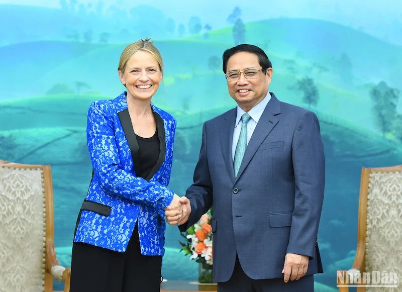 Thủ tướng Phạm Minh Chính tiếp bà Susan Pointer, Phó Chủ tịch Chính sách công quốc tế của Tập đoàn Amazon. (Ảnh: TRẦN HẢI)