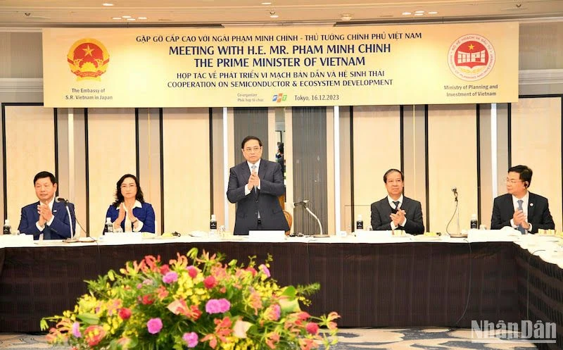 Thủ tướng Phạm Minh Chính chủ trì cuộc làm việc với các tập đoàn hàng đầu của Nhật Bản về vi mạch bán dẫn (Ảnh: THANH GIANG)