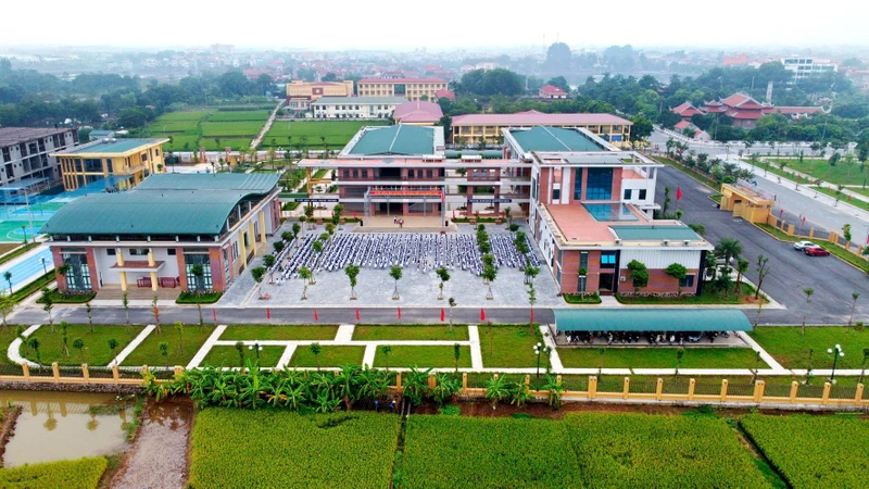 Trường Trung học cơ sở Vĩnh Tường được đầu tư xây mới với tổng kinh phí 160 tỷ đồng.
