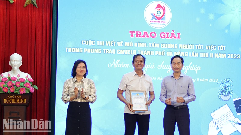 Trao giải Nhất cho tác giả Đặng Văn Nam.