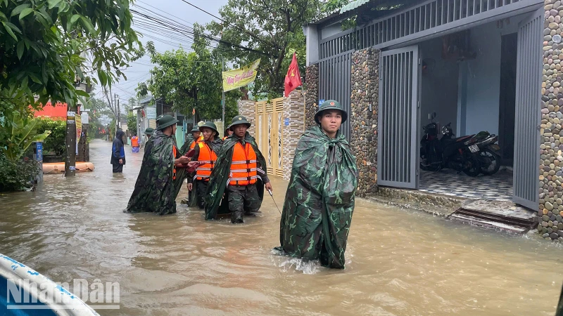 Có mặt tại "rốn lũ" Mẹ Suốt.