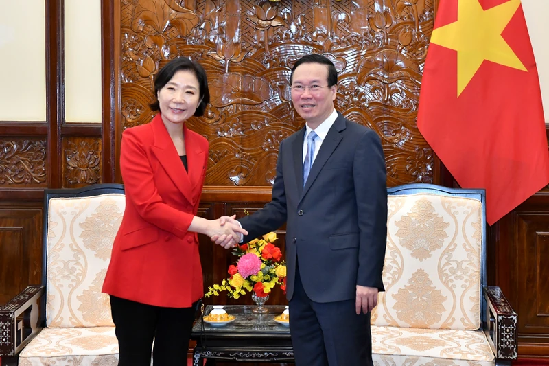 Chủ tịch nước Võ Văn Thưởng tiếp bà Oh Young Ju, Đại sứ Hàn Quốc tại Việt Nam. Ảnh: ĐĂNG KHOA