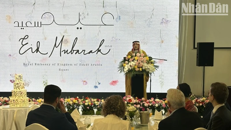 Đại sứ Saudi Arabia Mohammed Ismaeil A. Dahlwy phát biểu khai mạc buổi lễ
