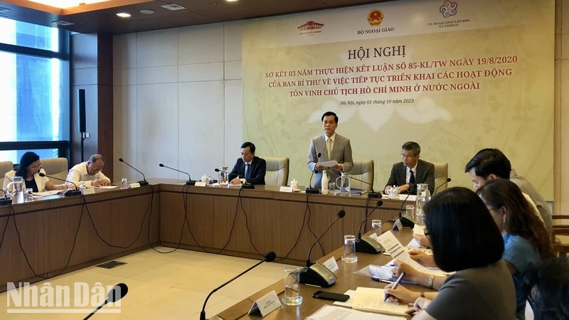 Thứ trưởng Ngoại giao Hà Kim Ngọc phát biểu tại hội nghị.