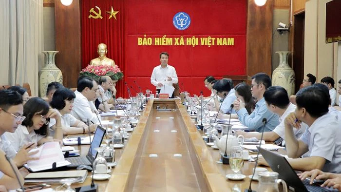 Tổng Giám đốc Nguyễn Thế Mạnh yêu cầu Bảo hiểm xã hội các tỉnh nỗ lực, linh hoạt hơn nữa trong thực hiện nhiệm vụ (Ảnh: VSS).