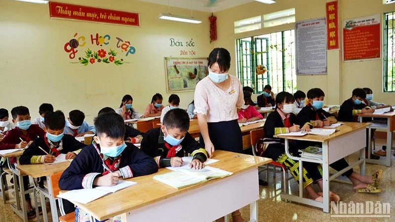 Một lớp học tại xã Phìn Ngan, huyện Bát Xát, Lào Cai. (Ảnh: QUỐC HỒNG)