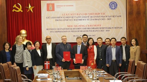 Lễ ký kết Biên bản ghi nhớ hợp tác giữa Bảo hiểm xã hội Việt Nam và Đại sứ quán Đan Mạch tại Việt Nam. (Ảnh: Tâm Trung)
