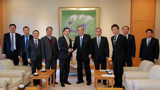 Phó Thủ tướng Trần Hồng Hà, Chủ tịch Hạ viện Nhật Bản Hosoda Hiroyuki và các đại biểu dự cuộc hội kiến. (Ảnh: VGP)