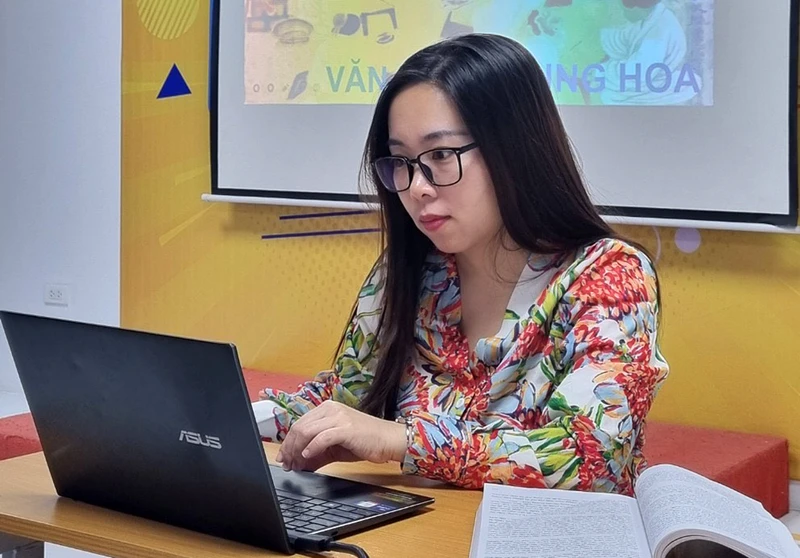 Tiến sĩ Trần Thị Hải Yến tham gia giảng dạy tại trường đại học.
