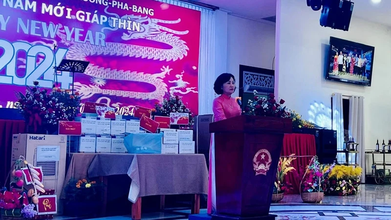 Tổng lãnh sự Việt Nam tại Lào Kiều Thị Hằng Phúc phát biểu tại sự kiện. Ảnh: Tổng lãnh sự quán Việt Nam tại tỉnh Luang Prabang/TTXVN)