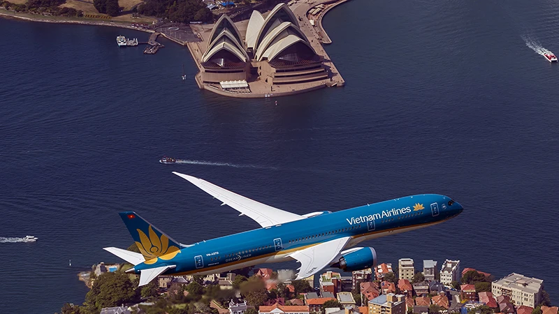 Hiện nay, hãng hàng không Vietnam Airlines khai thác 5 đường bay thẳng đến Australia. 