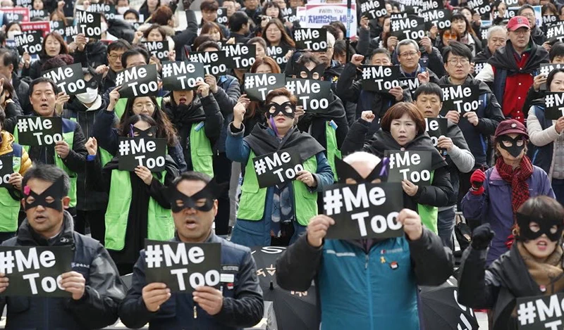 Người dân ủng hộ phong trào #MeToo ở Seoul, Hàn Quốc. (Ảnh INDEPENDENT)