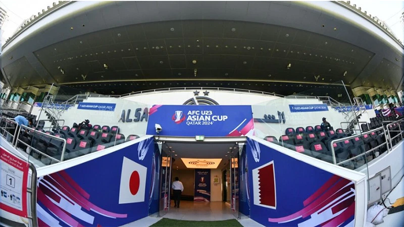 Thắng U23 Qatar 4-2, U23 Nhật Bản là đội đầu tiên vào bán kết 