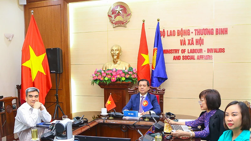 Đoàn đại biểu Việt Nam dự Hội nghị Bộ trưởng Lao động các nước CLMTV lần thứ tư (Ảnh: Molisa)