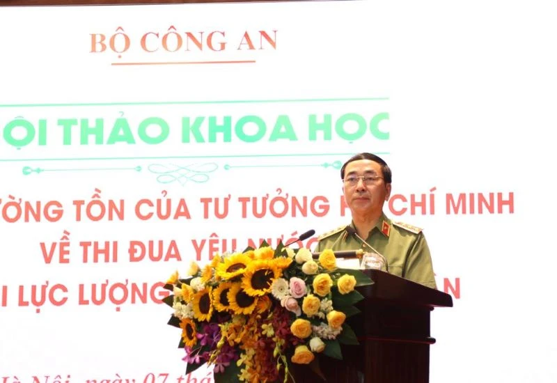 Thứ trưởng Trần Quốc Tỏ phát biểu tại hội thảo.