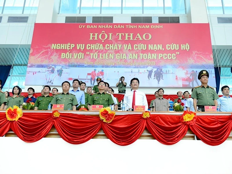 Hội thao toàn tỉnh đầu tiên trong cả nước về cứu hộ, cứu nạn và phòng cháy, chữa cháy.