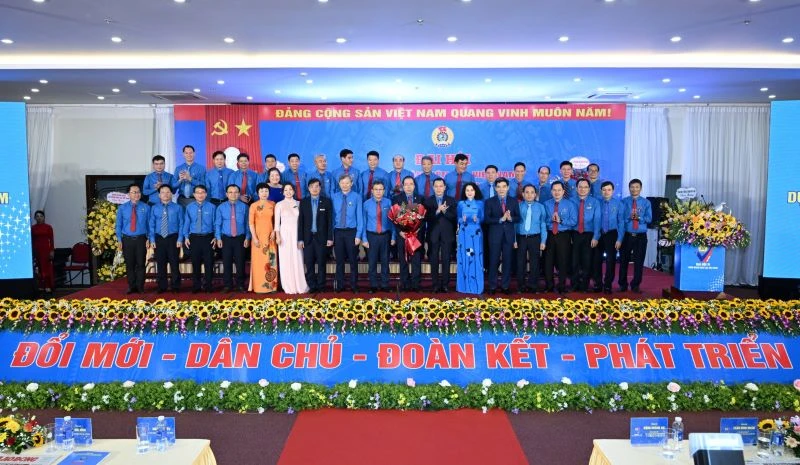 Ra mắt Ban Chấp hành Công đoàn Điện lực Việt Nam khóa VI (2023-2028).