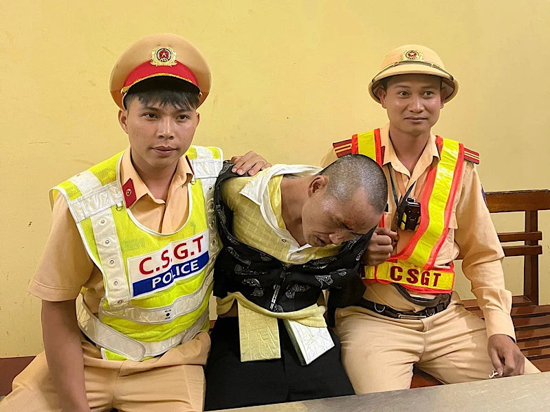 Đối tượng Đoàn Thanh Tùng bị bắt giữ.