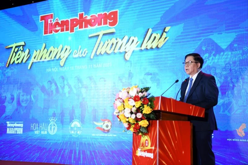 Đồng chí Nguyễn Trọng Nghĩa phát biểu tại Lễ kỷ niệm.