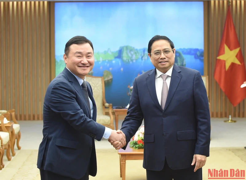 Thủ tướng Phạm Minh Chính tiếp ông Roh Tae-moon, Tổng Giám đốc Tập đoàn Samsung (Hàn Quốc). (ẢNH: TRẦN HẢI)