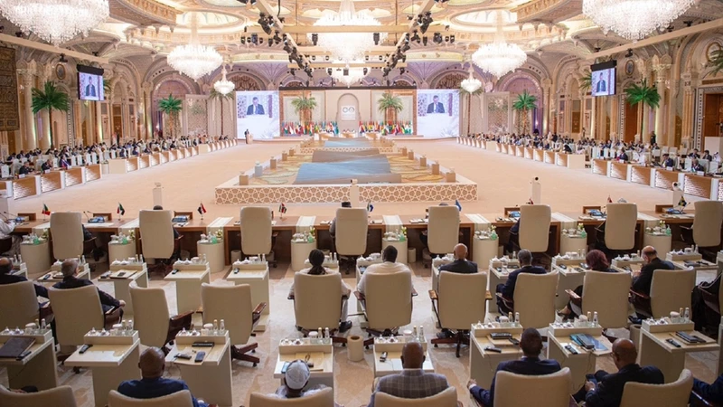 Toàn cảnh Hội nghị thượng đỉnh chung của Tổ chức Hợp tác Hồi giáo (OIC) và Liên đoàn Arab (AL) ở Riyadh, Saudi Arabia. Ảnh | REUTERS