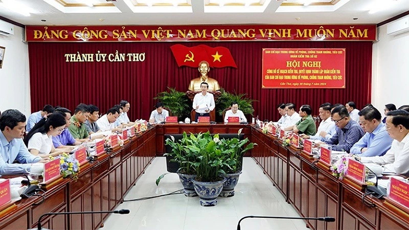 Quang cảnh buổi làm việc.