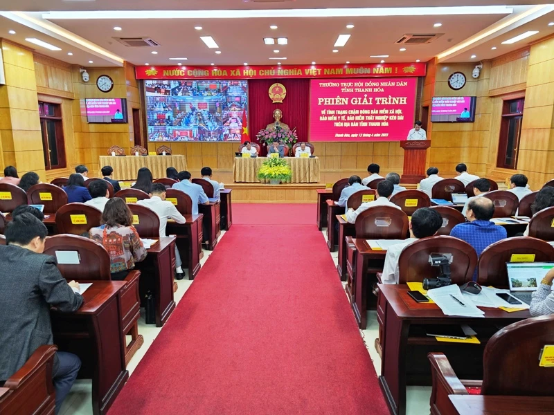 Quang cảnh phiên họp Hội đồng nhân dân tỉnh Thanh Hóa.