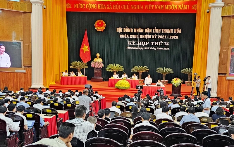Quang cảnh buổi chất vấn của Hội đồng nhân dân tỉnh Thanh Hoá.