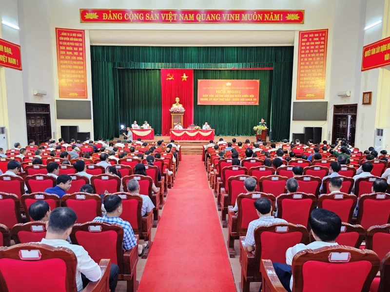 Quang cảnh hội nghị tiếp xúc cử tri huyện Thọ Xuân, tỉnh Thanh Hóa.