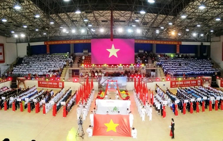 Nghi lễ chào cờ, khai mạc Hội khỏe Phù Đổng tỉnh Thanh Hóa.