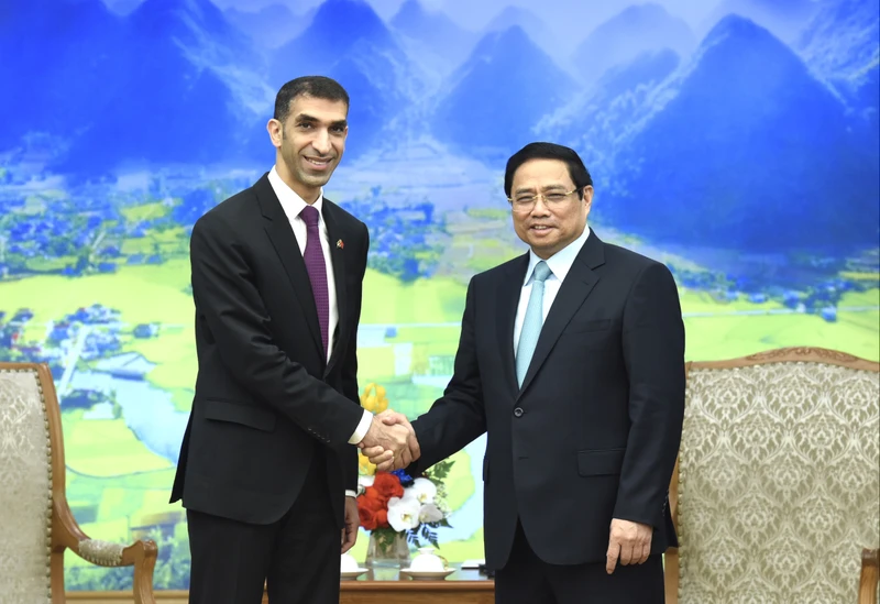 Thủ tướng Phạm Minh Chính tiếp Tiến sĩ Thani bin Ahmed Al Zeyoudi, Quốc vụ khanh phụ trách Thương mại quốc tế, Bộ Ngoại thương UAE. (Ảnh: TRẦN HẢI)
