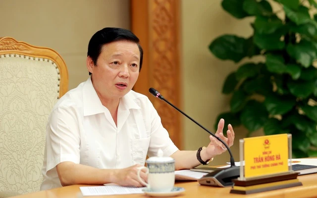 Phó Thủ tướng Trần Hồng Hà phát biểu ý kiến tại cuộc họp. (Ảnh: Minh Khôi - VGP)