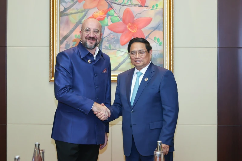 Thủ tướng Chính phủ Phạm Minh Chính và Chủ tịch Hội đồng châu Âu Charles Michel (Ảnh: Nhật Bắc/VGP).