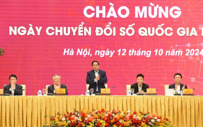 Thủ tướng Phạm Minh Chính chủ trì Chương trình chào mừng Ngày Chuyển đổi số quốc gia (Ảnh: Trần Hải). 