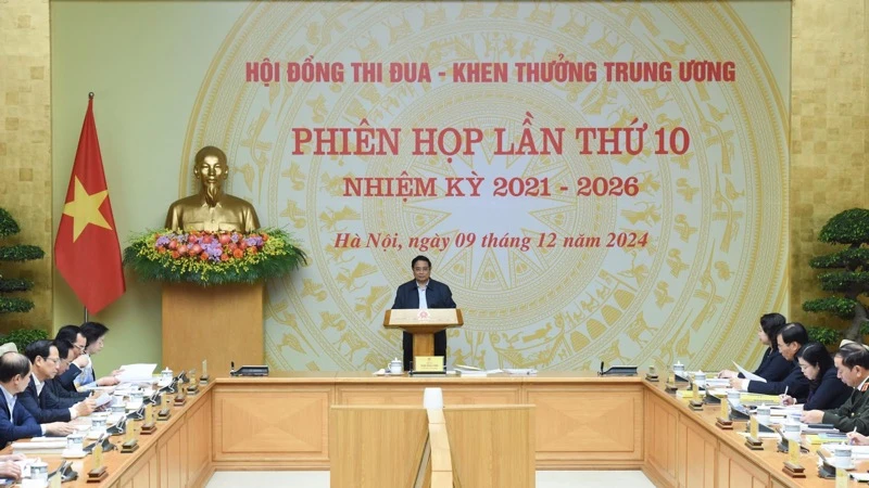 Thủ tướng Chính phủ Phạm Minh Chính phát biểu tại phiên họp. 