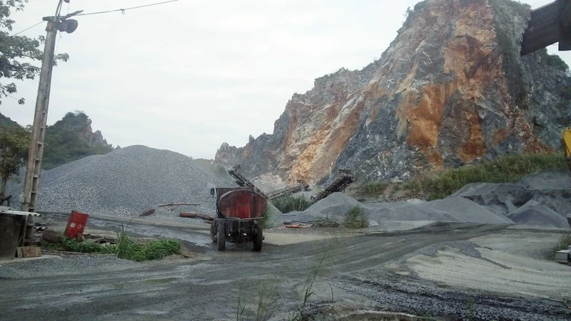 Mỏ đá Núi Chuông ở xã Yên Lạc, huyện Phú Lương phải tạm dừng hoạt động vì không có vật liệu nổ công nghiệp.