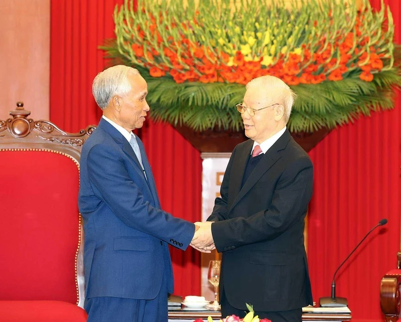 Tổng Bí thư Nguyễn Phú Trọng tiếp đồng chí Khamphan Pheuyavong. (Ảnh TTXVN)