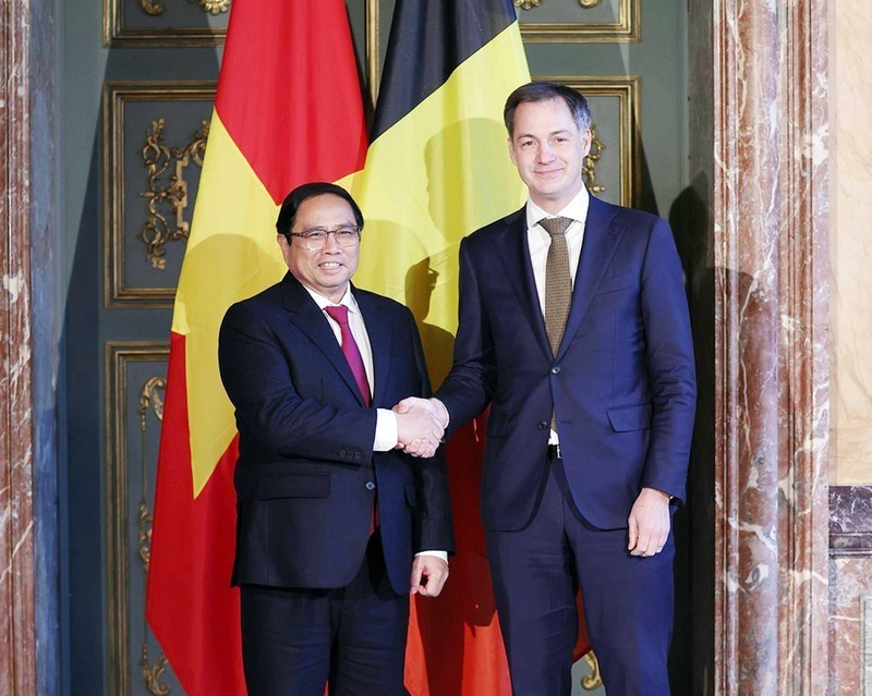 Bỉ - đồng minh (Belgium - ally):
Năm 2024, Bỉ tiếp tục được xem là 1 đồng minh quan trọng của Việt Nam, đặc biệt trong việc thúc đẩy hợp tác chính trị, kinh tế và quốc phòng. Các hoạt động trao đổi văn hóa, giáo dục và nghiên cứu khoa học giữa hai nước cũng được thúc đẩy mạnh mẽ. Hãy xem hình ảnh liên quan để hiểu rõ hơn về quan hệ giữa Bỉ và Việt Nam.