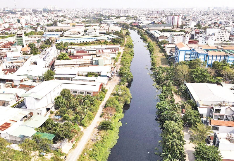 Tuyến kênh Tham Lương- Bến Cát-rạch Nước Lên được kỳ vọng hồi sinh khi thành phố triển khai dự án cải tạo và chỉnh trang.